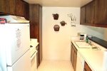 Mammoth Lakes Condo Rental Sunshine Village 137 - Fully Equipped Kitchen